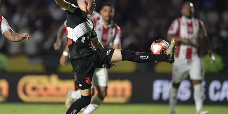 Sinceridade europeia? Domínguez é sincerão sobre mais um empate do Vasco