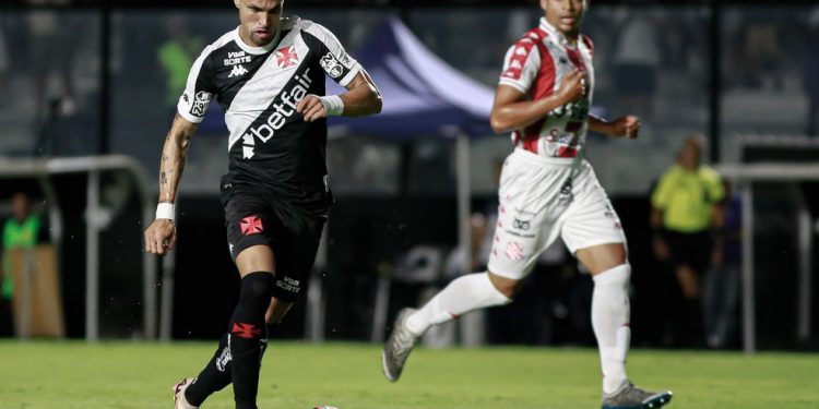 Serginho está de saída do Vasco; veja quanto o clube economizará