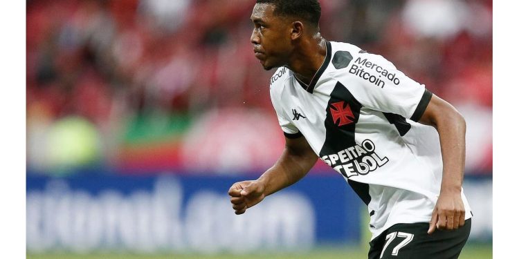 Troca por Rony e Murilo? Palmeiras observa Rayan, do Vasco