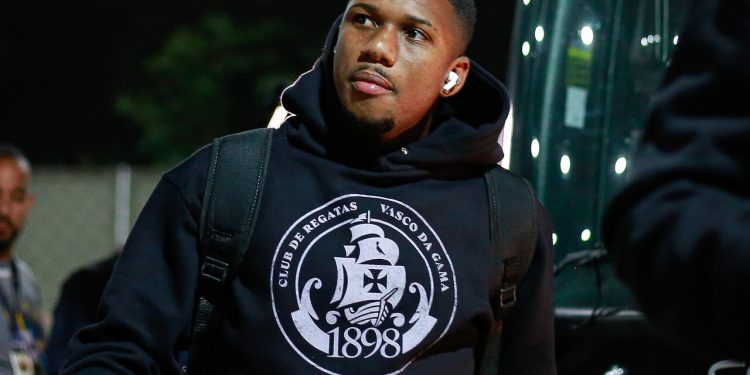 Vasco: Al-Shabab anuncia empréstimo de Leandrinho