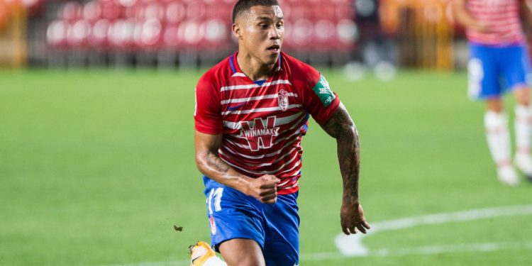 Vasco faz proposta por jogador desejado pelo Botafogo