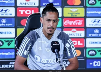 Vasco finalmente contrata zagueiro titular para 2025