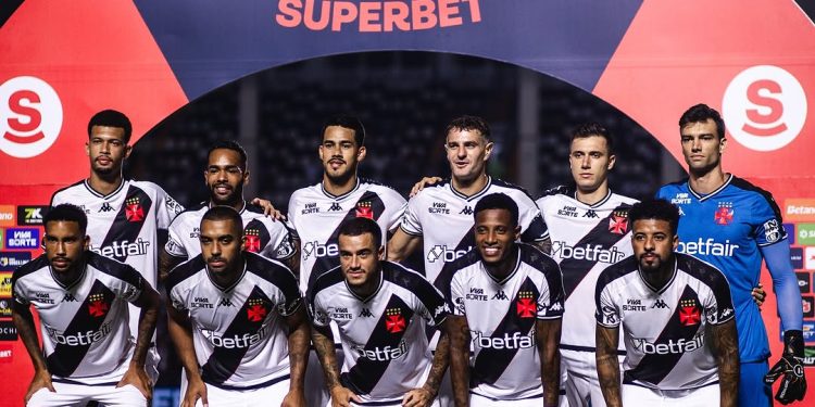 Vasco surpreende e relaciona craque da base para enfrentar o Maricá