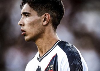 Volante tem grandes chances de sair do Vasco, segundo imprensa estrangeira