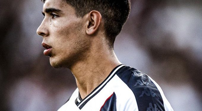 Volante tem grandes chances de sair do Vasco, segundo imprensa estrangeira