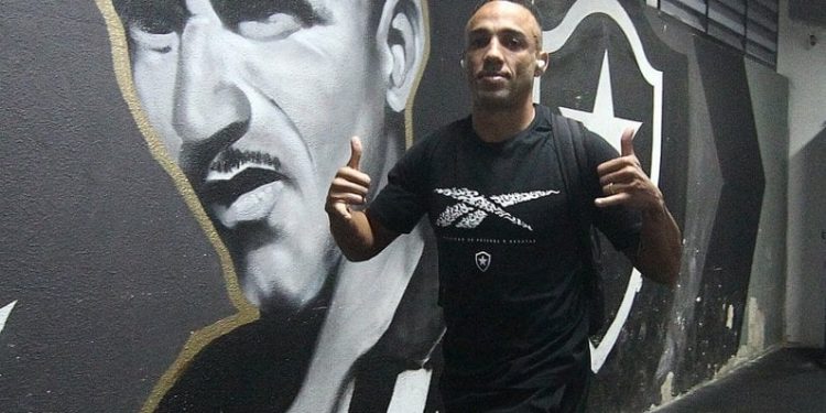 Agora no Botafogo, Marçal quase foi contratado pelo Vasco