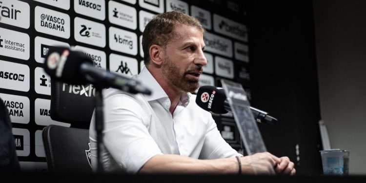 Se arrependeu? Alvo do Vasco se retrata sobre declaração polêmica