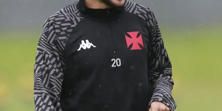 Após Zé Gabriel, Vasco encaminha mais uma rescisão; confira