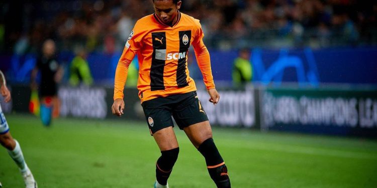 Cria do Vasco, Eguinaldo pode voltar ao Brasil; confira o possível destino