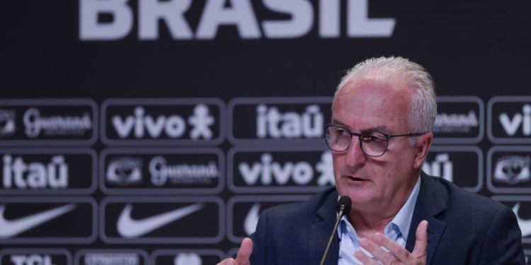 Seleção Brasileira: Cria do Vasco é pré-convocado por Dorival