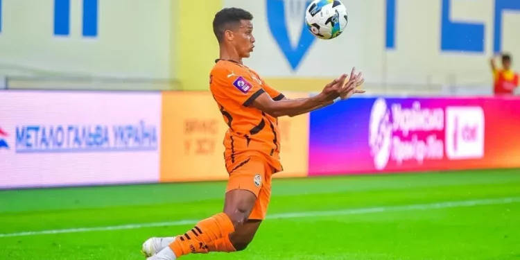 Diretoria do Vasco busca recuperar tempo perdido na janela e prepara pacotão de reforços