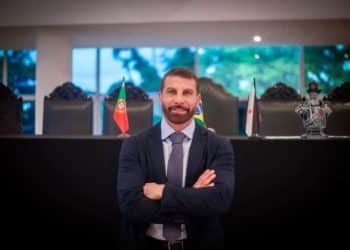 Edmundo critica diretor do Vasco e manda recado: "Pedrinho tem que botar a cara"