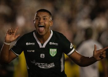 Ele era criticado no Vasco e agora virou "carrasco" dos grandes no Cariocão