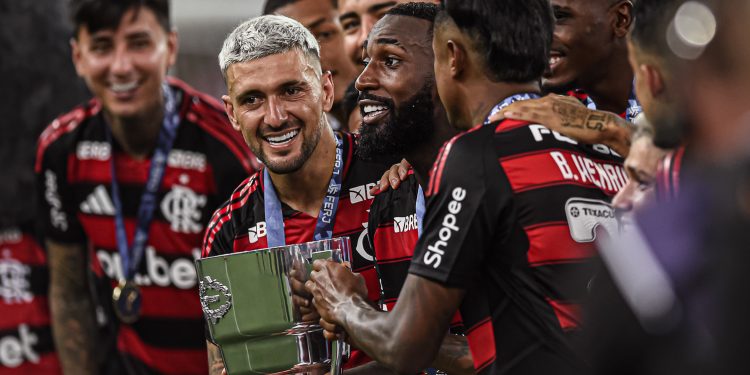Flamengo terá dois desfalques contra o Vasco na semifinal do Carioca; confira