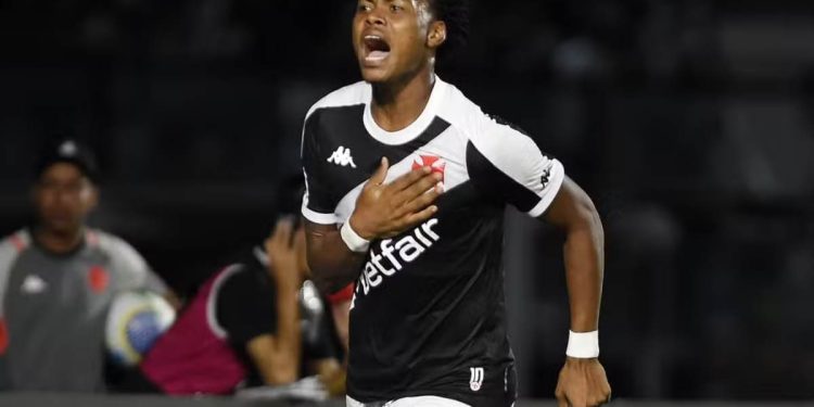 GB é reprovado nos exames e venda do Vasco deve babar, afirma jornalista