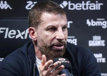 Jogador rescinde com o Vasco e fecha com clube mineiro