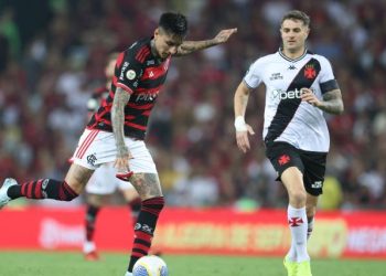 Pode isso? Jornalista chuta o balde e diz que Vasco tem chance zero de avançar contra o Flamengo