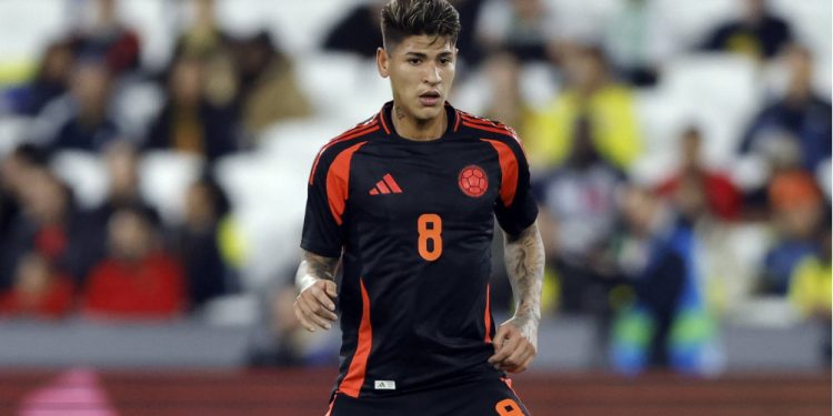 Lembra dele? Sonho do Vasco, Carrascal pode jogar em rival do Cruzmaltino