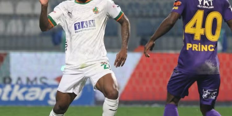 Vasco: quando Loide chegará ao Brasil? Confira data e horário