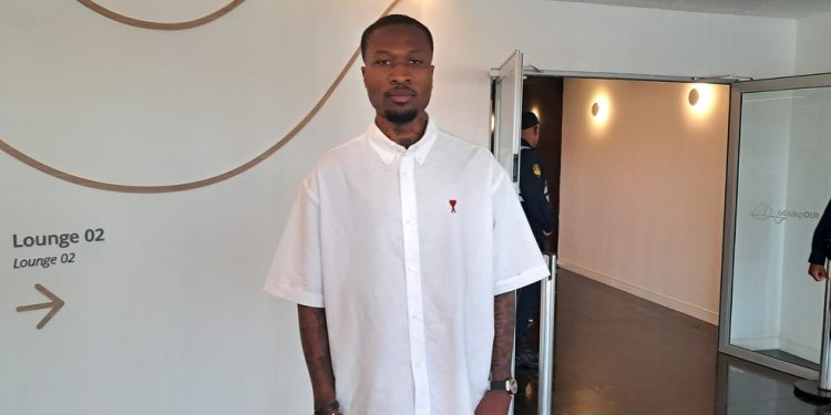 Loide chega ao Rio e fala pela primeira vez como jogador do Vasco