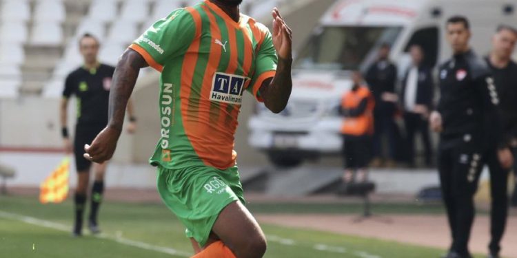 Loide será contratado pelo Vasco? Veja atualização da negociação