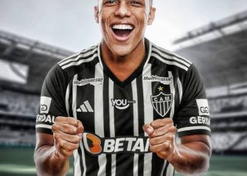 Números de Palácios, atacante na mira do Vasco