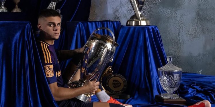 Palmeiras demonstra interesse na contratação de Gabriel Pec, ex-Vasco