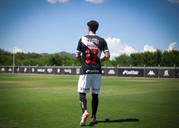 Reforços do Vasco vão jogar contra o Flamengo? Confira