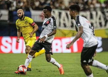 Titular se lesiona e Vasco deve jogar desfalcado contra o Flamengo