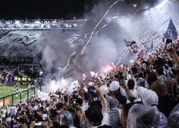 Torcida do Vasco pode influenciar em negociação, confira