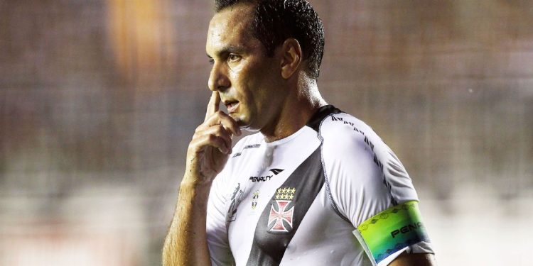 Transferências de Edmundo e Paulinho do Vasco movimentariam mais de R$250 milhões nos valores atuais