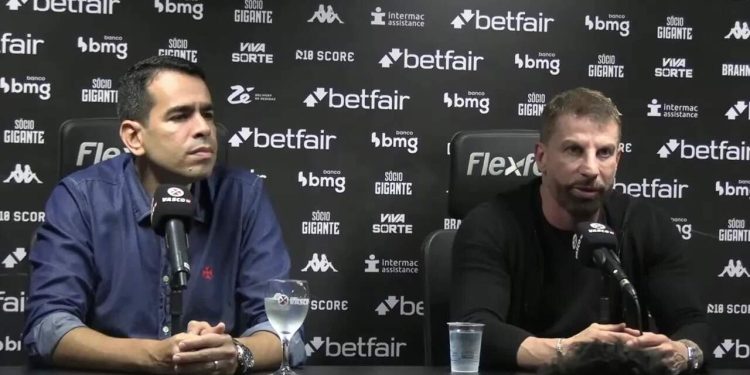 URGENTE! Vasco avança com atacante destaque de clube mineiro