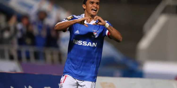 Alvo do Vasco publica foto dentro de avião e anima torcida vascaína