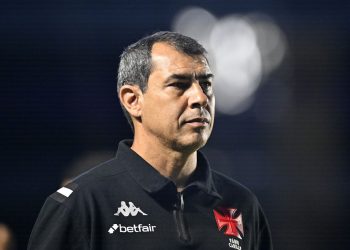 Vasco: Carille tem bom retrospecto em clássicos; confira números