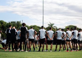 Barca! Vasco corre contra o tempo e pode anunciar saída de 6 jogadores; confira quem são