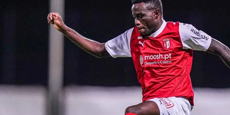 Vasco encaminha contratação de Bruma e empolga torcida com reforço de peso para 2025