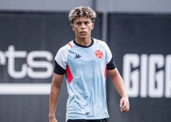 Vasco escalado com novidades