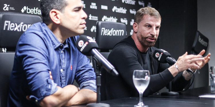 Vasco finaliza venda de atacante "odiado" pela torcida e desembolsa quase R$ 20 milhões