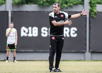 Vasco ganha grande reforço para enfrentar o Flamengo