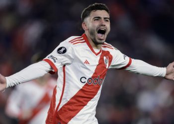 Veja lances de Santiago Simón, jogador na mira do Vasco