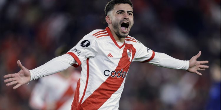 Veja lances de Santiago Simón, jogador na mira do Vasco