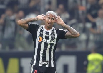 Vem pra live! 4 reforços e análise do jogo do Vasco