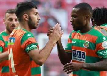 "Vou para o Vasco ou…" Loide Augusto faz declaração polêmica em live