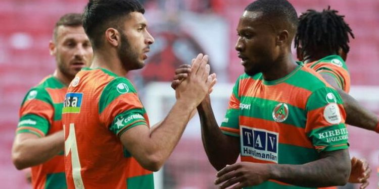 "Vou para o Vasco ou…" Loide Augusto faz declaração polêmica em live