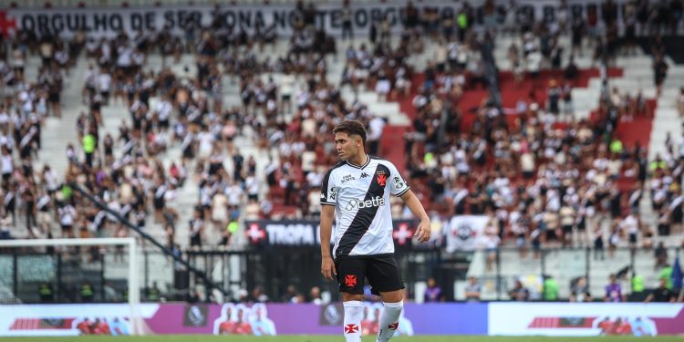 Qual motivo faz o Vasco dispensar joias da base de graça? Entenda