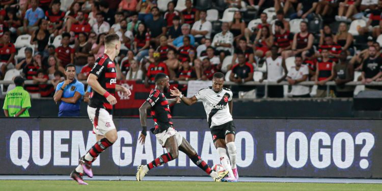 Confira arbitragem de Flamengo x Vasco