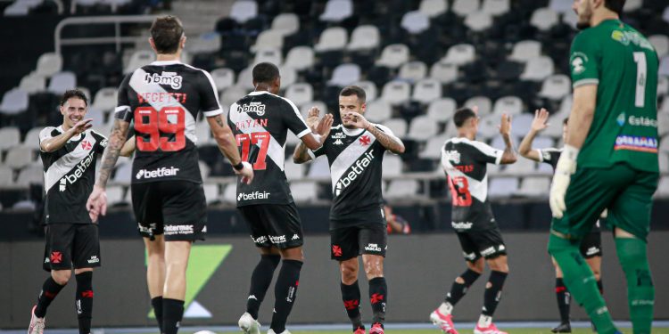 Vasco realiza jogo treino neste Sábado, confira adversário