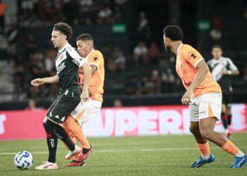 Nuno Moreira: Confira os portugueses que fizeram história no Vasco