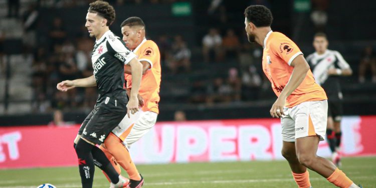 Nuno Moreira: Confira os portugueses que fizeram história no Vasco