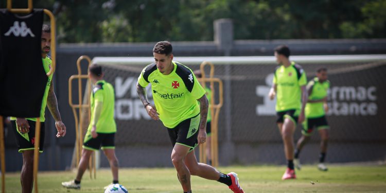 Clubes recusam convite do Vasco para jogo-treino